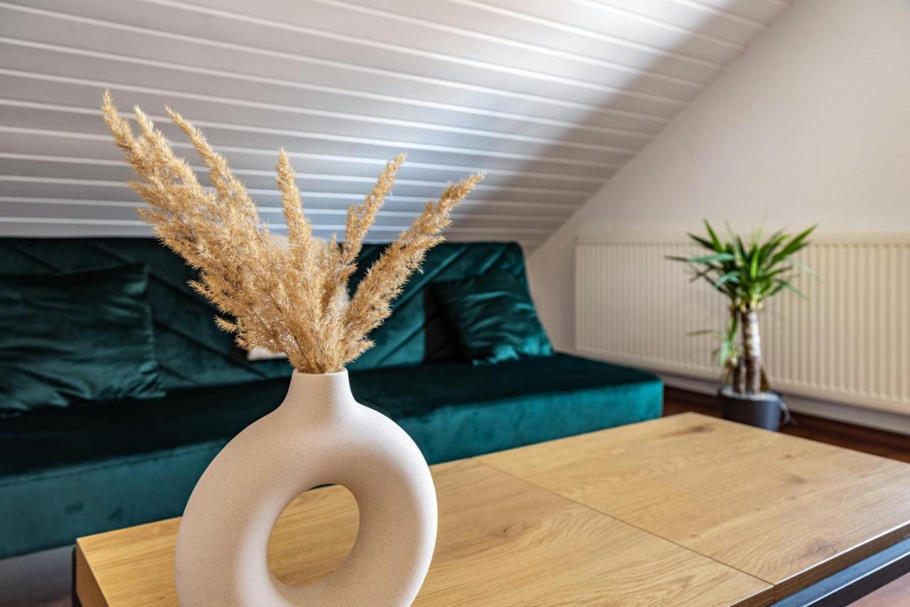 Uelger Apartment Pfullendorf Bagian luar foto